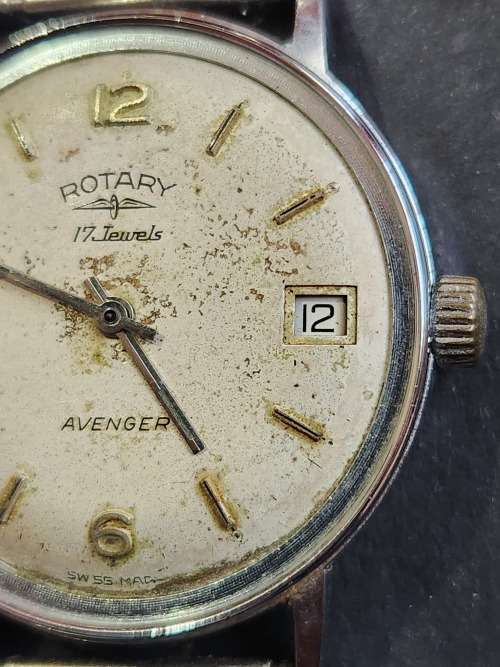 Vintage Men`s Rotary 17 Jewels Avenger Mechanical Wrist Watch (not working) - as per photograph