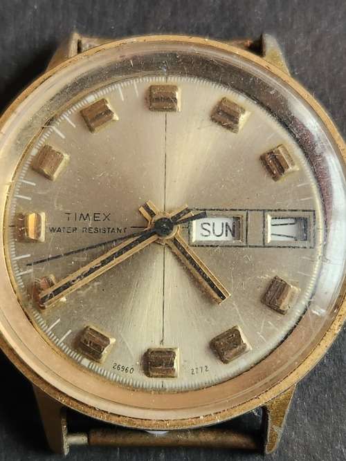 Vintage Timex Water Resistant date adjust Wrist Watch no. 26960 2722(not working)-as per photograph