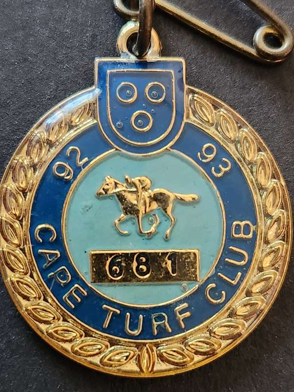 Cape Turf Club Badge 1992-1993 no. 681 - as per photograph