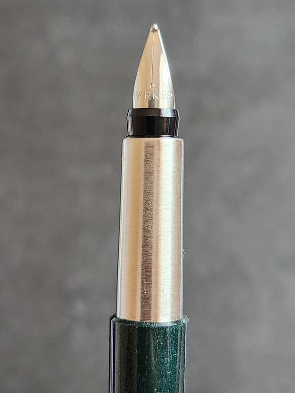 Vintage Parker Vector Fountain Pen (mint condition) in tin (needs refill) - as per photograph