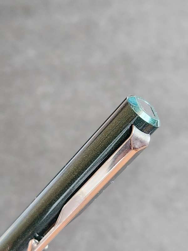 Vintage Parker Vector Fountain Pen (mint condition) in tin (needs refill) - as per photograph