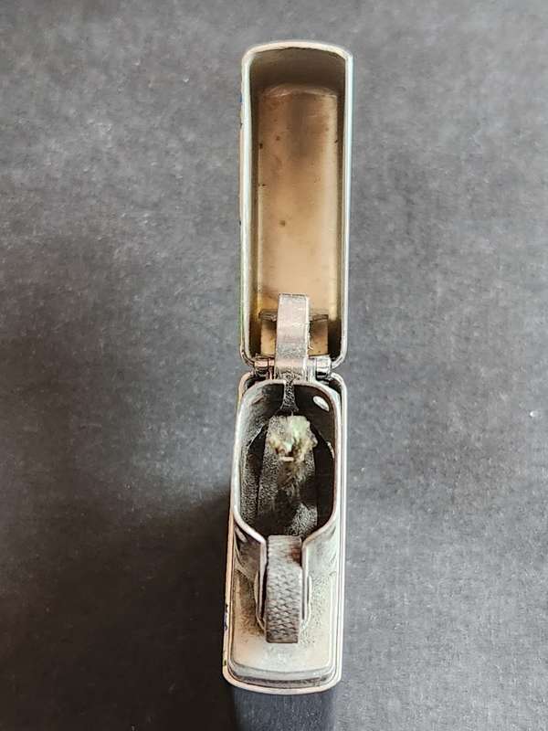 Vintage Zippo Frog Lighter made in USA (needs gas ) - as per photograph