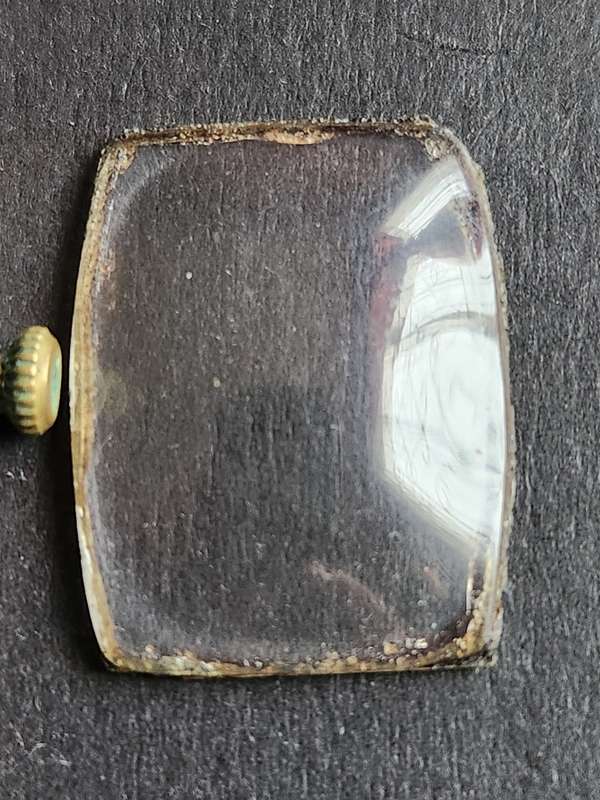 Vintage Mechanical Movement 17 Jewels Swiss made Watch (working on/off) - as per photograph