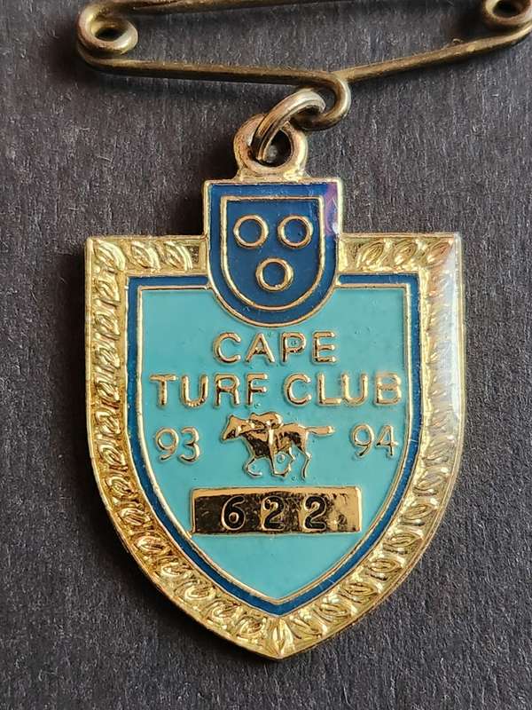 Cape Turf Club Badge 93-94 No. 622 - as per photograph