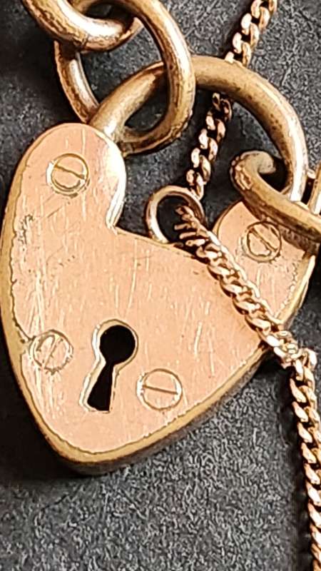 18ct Rolled Gold Lock and Bracelet 24.8g - as per photograph