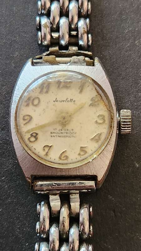 Vintage Ladies Jewelette 21 Jewels Shock Proof Antimagnectic Wrist Watch (not working) as per photo