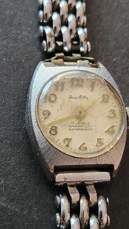 Vintage Ladies Jewelette 21 Jewels Shock Proof Antimagnectic Wrist Watch (not working) as per photo