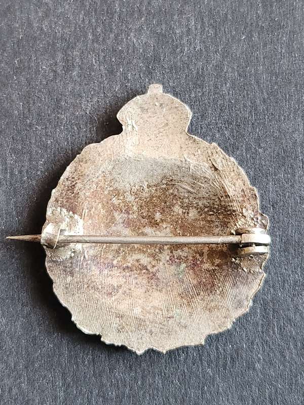 Army Veteran Corps Sweetheart Brooch (enameled) 25mm x 30mm - as per photograph