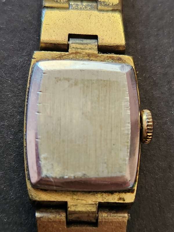 Vintage Osco 17 Jewels Shockproof Ladies Watch- working (needs to be serviced) - as per photograph