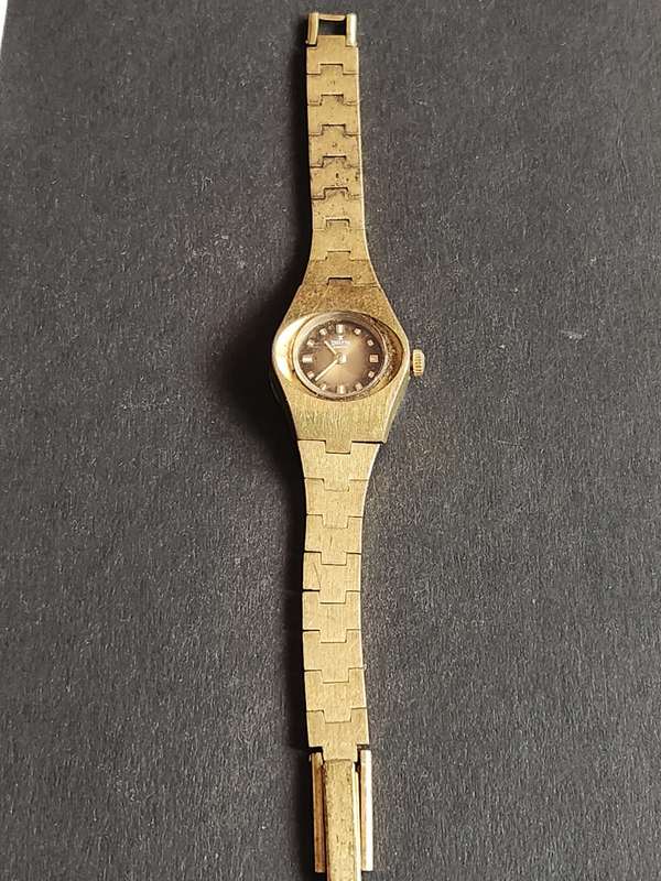 Vintage Ladies Delfin Edox Swiss made Mechanical Wrist Watch (not working) nice condition