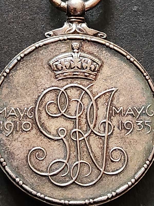 Silver Jubilee Medal King George V and Queen Mary 1935 - as per photograph