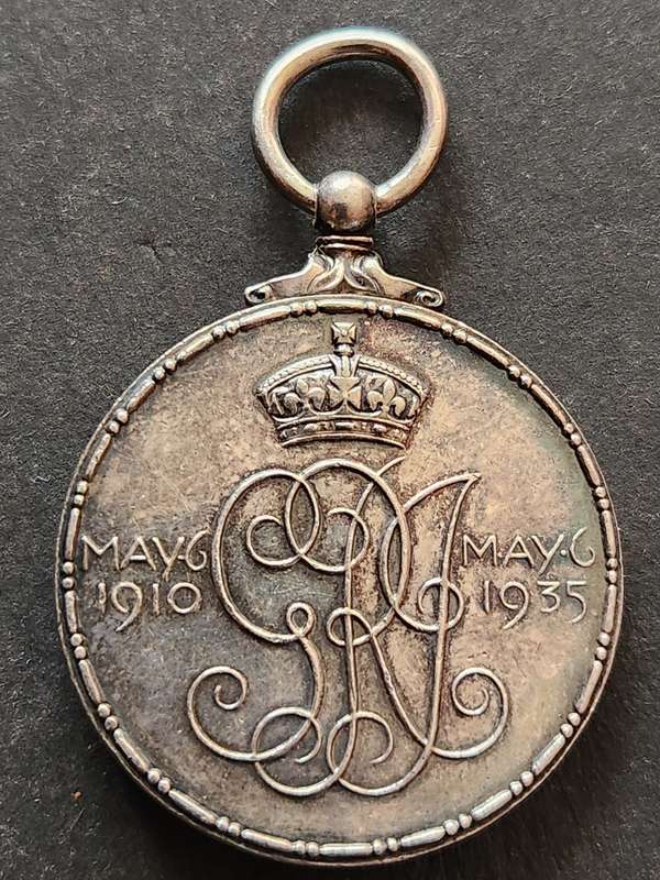 Silver Jubilee Medal King George V and Queen Mary 1935 - as per photograph