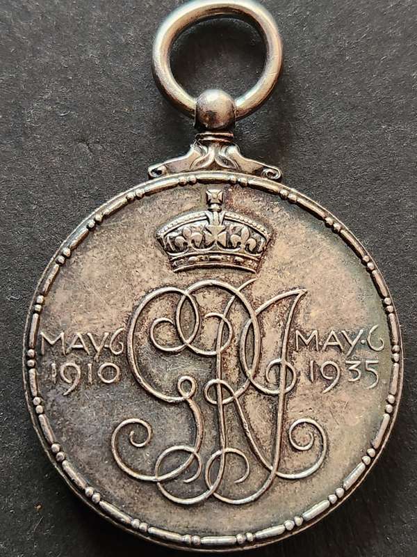 Silver Jubilee Medal King George V and Queen Mary 1935 - as per photograph