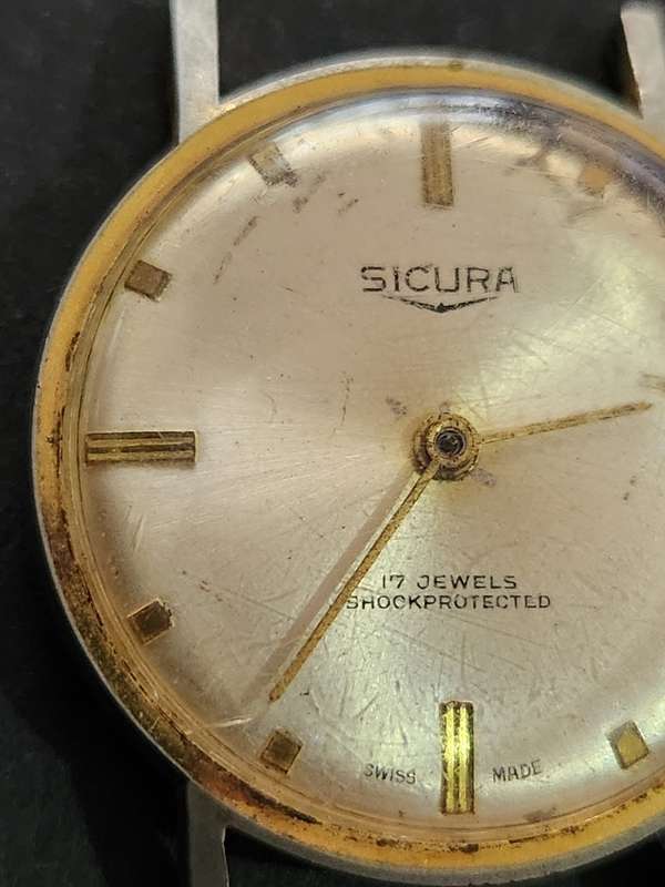 Vintage Sicura 17 Jewels Shock Protected Swiss made Men`s Wrist Watch (not working) - as per photo