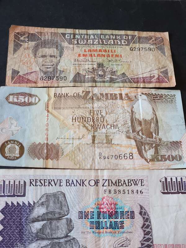 3 x Africa Notes, Swaziland 2 Emalangeni, Zambia 500 Kwacha and Zimbabwe 100 Dollars - as per photo