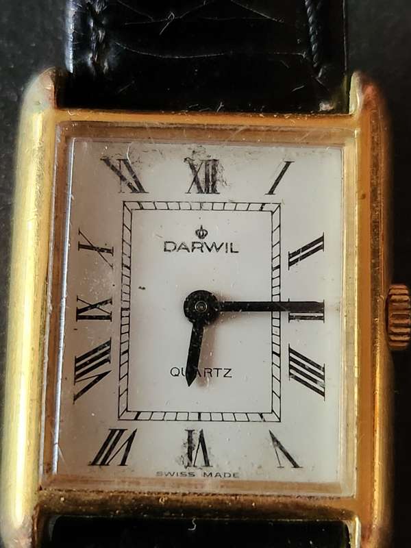 Vintage Ladies Darwil Quartz Swissmade Wrist Watch (not working) - As per photograph