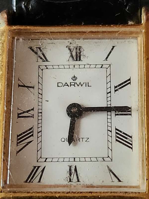 Vintage Ladies Darwil Quartz Swissmade Wrist Watch (not working) - As per photograph