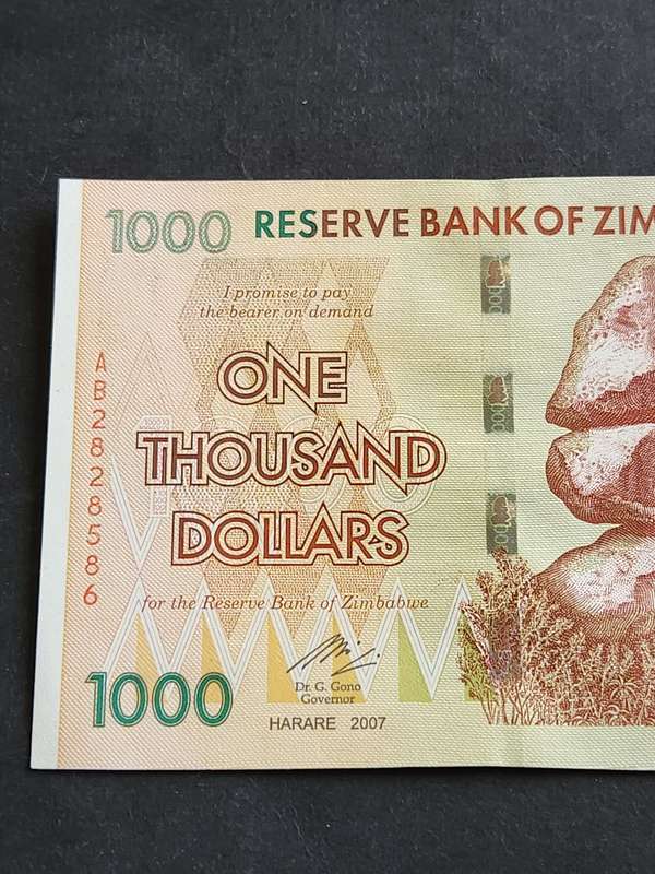 Reserve Bank of Zimbabwe 1000 Dollars Harare 2007 UNC (excellent condition) - as per photograph