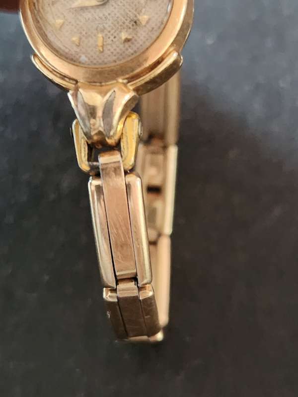 Vintage Ladies Omega Wrist Watch 80 Microns 17 Jewels Swissmade (not working) - as per photograph