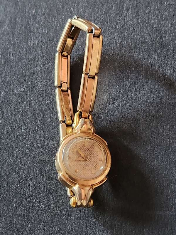 Vintage Ladies Omega Wrist Watch 80 Microns 17 Jewels Swissmade (not working) - as per photograph