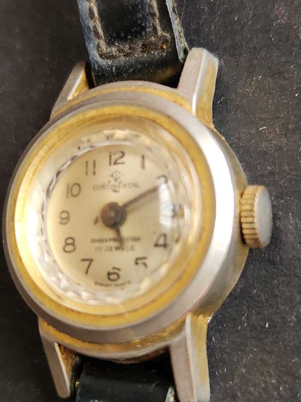 Vintage Continental Shock Protected 17 Jewels Mechanical Ladies Wrist Watch Swissmade (not working)
