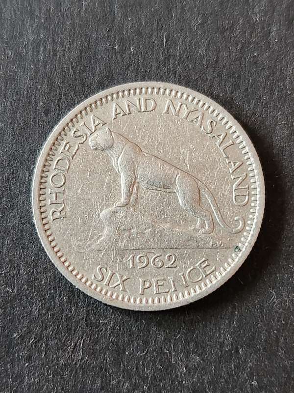 Rhodesia and Nysaland Sixpence 1962 - as per photograph