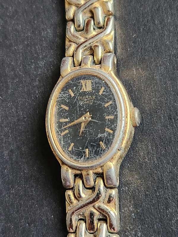 Vintage Ladies Pulsar Quartz Watch (not working) - as per photograph