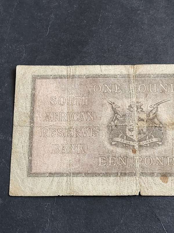 MH de Kock One Pound 6 September 1946 1st issue (tears) - as per photograph
