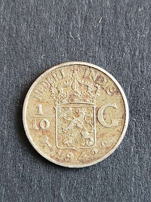Nederlands Indie 1/10 Gulden 1942 Silver - as per photograph