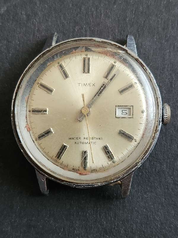 Vintage Timex Water Resistant Automatic Men`s Wrist Watch (not working)- as per photograph