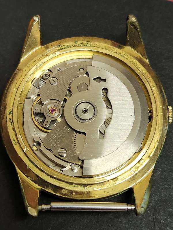 Vintage Timex Water Resistant Automatic Men`s Wrist Watch (not working)- as per photograph