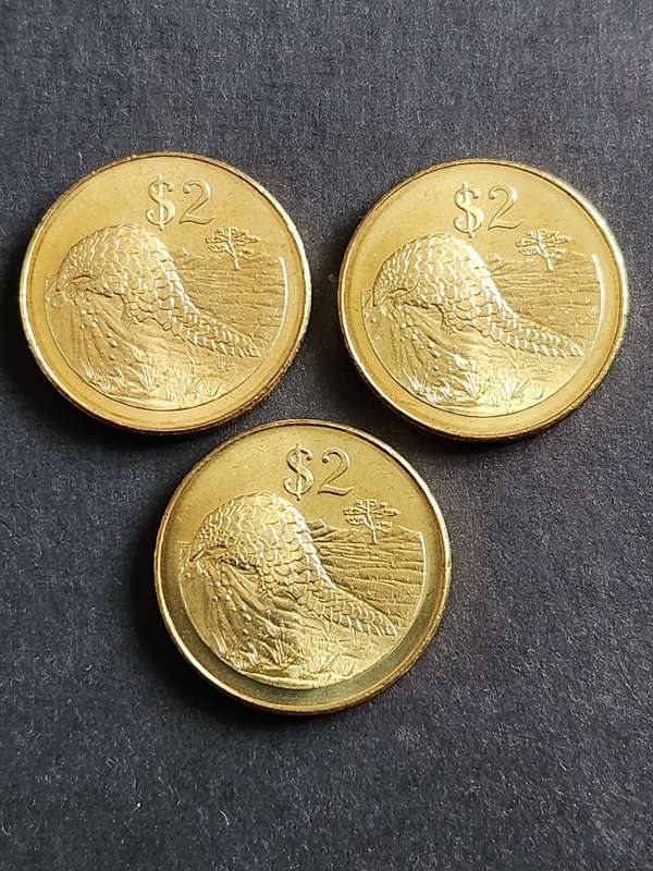 3 x Zimbabwe 2 Dollars 2001 UNC - as per photograph