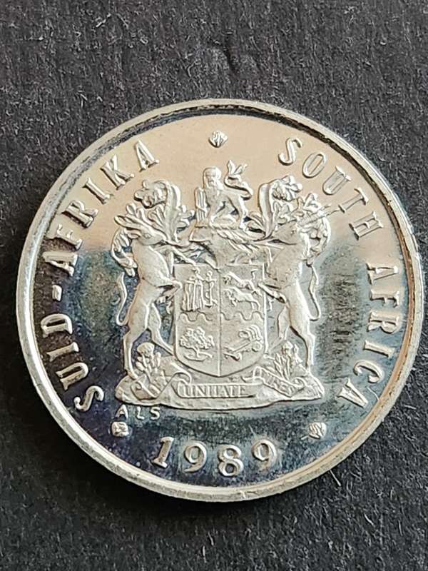 Republic 5 Cents 1989 scarce date - as per photograph