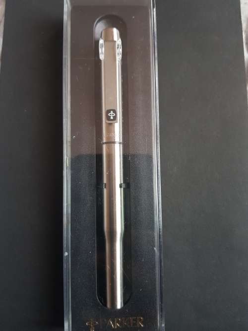Vintage Parker Rollerball Engraved 0157 Quality Solvence 1990(needs refill)