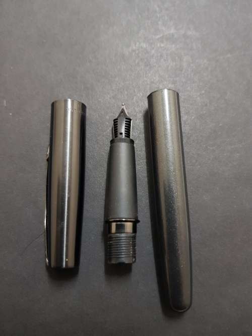 Parker Frontier Fountain Pen - made in USA (needs refill)