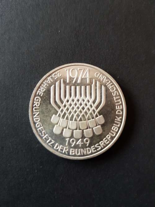 Bundes Republik Deutsche 5 Mark(25th Anniversary of the Federal Constitutional law 1974) Silver UNC