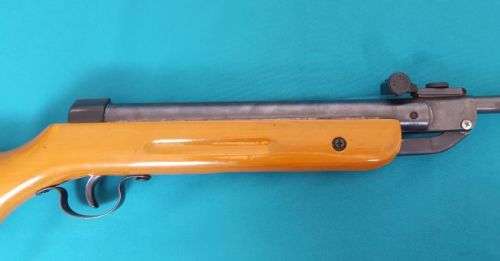 VINTAGE AIR RIFLE/ PELLET GUN (McCOY)