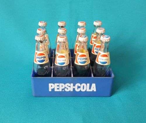SCARCE!! MINIATURE GLASS PEPSI BOTTLES IN CRATE