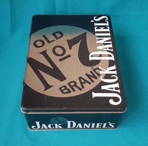JACK DANIEL'S COLLECTABLE TIN