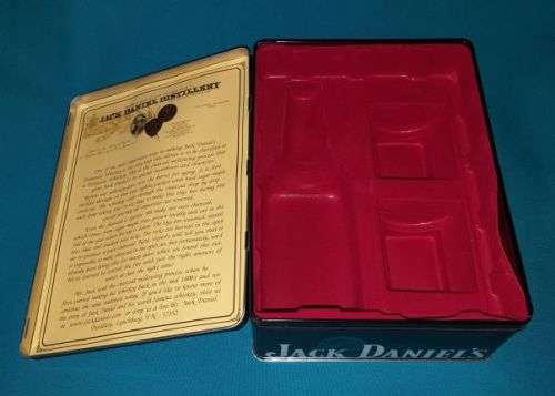 JACK DANIEL'S COLLECTABLE TIN