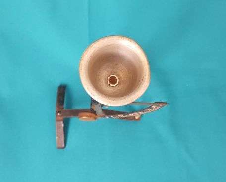VINTAGE METAL EGG SCALE