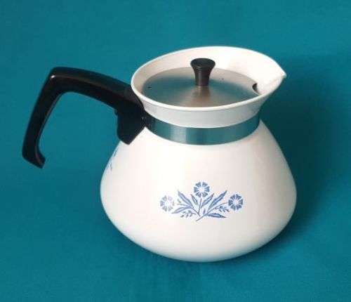 CORNING WARE 6 CUP TEA POT