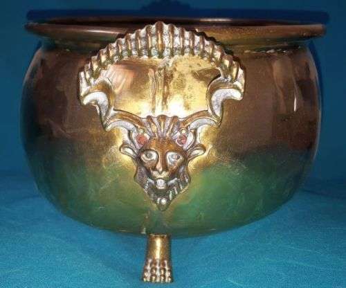 VINTAGE HEAVY BRASS PLANTER WITH LION HEAD HANDLES