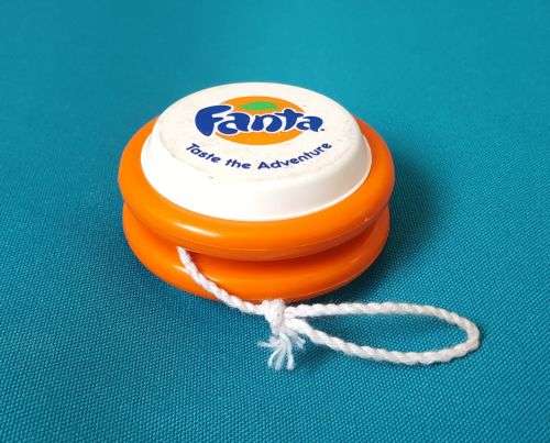 COLLECTABLE OLD  FANTA YO-YO