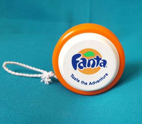 COLLECTABLE OLD  FANTA YO-YO