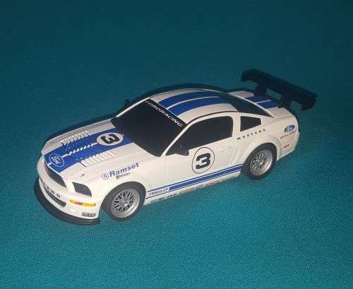 NINCO FORD RACING SLOT CAR