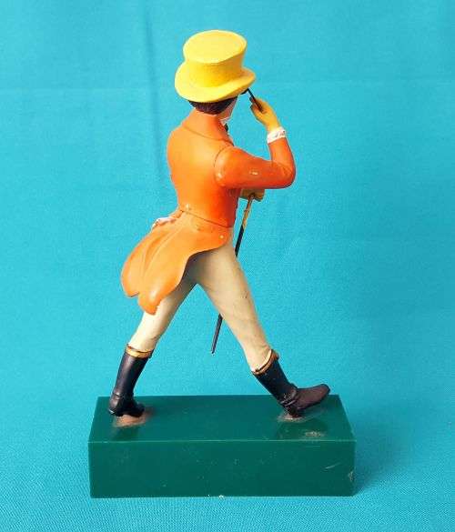 OLD JOHNNIE WALKER SCOTCH WHISKY ADVERTISING FIGURINE