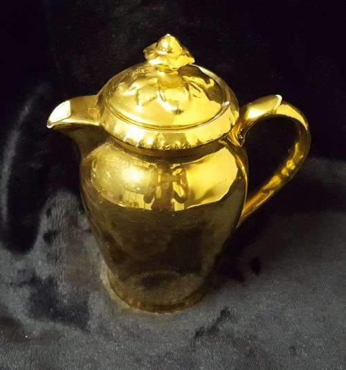 BEAUTIFUL VINTAGE GOLD LUSTRE ROYAL WORCESTER TEA POT
