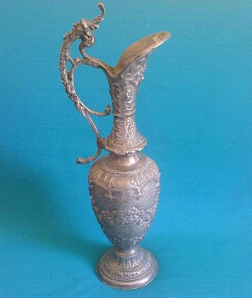 STUNNING LARGE AND HEAVY (3,9kg) PLATED METAL TYPE ORNATE JUG