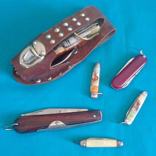 6 ASSORTED POCKET KNIVES